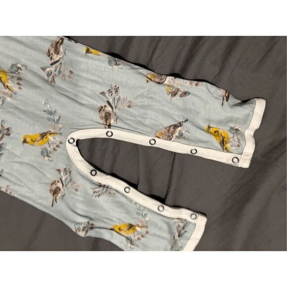 NEW WITH TAGS OUT OF STOCK MILKBARN Blue Bird Bamboo Hooded Romper size 6 months - Picture 3 of 9